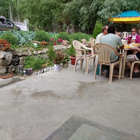 Galaxy Guest House Hundar Ngoại thất bức ảnh