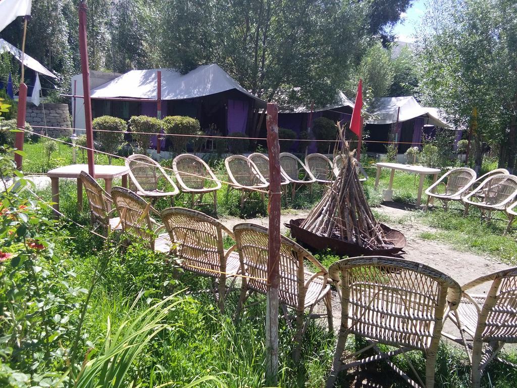 Galaxy Guest House Hundar Ngoại thất bức ảnh